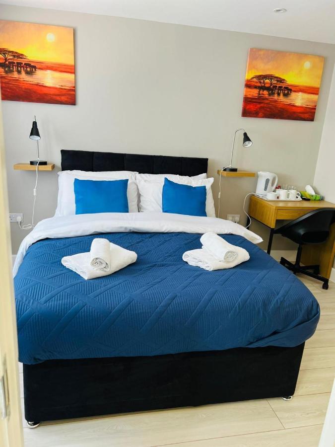 Indigo Suites Enfield Eksteriør billede